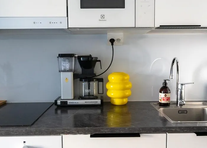 Cosy In The Center Of *